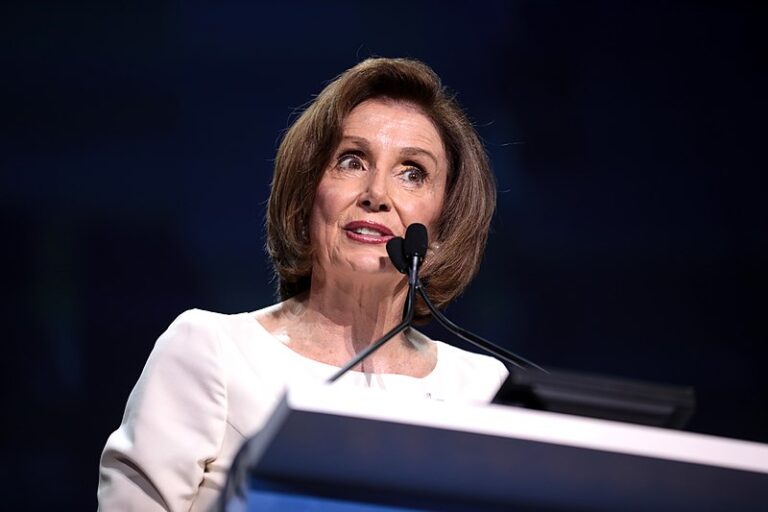 800px-Nancy_Pelosi_(47999038791)