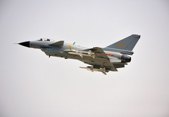 Самолет J-10