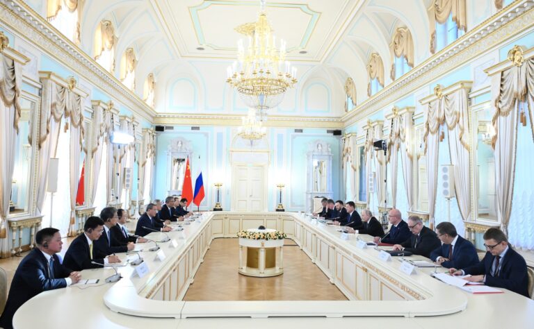 Беседа Владимира Путина с Ли Цяном