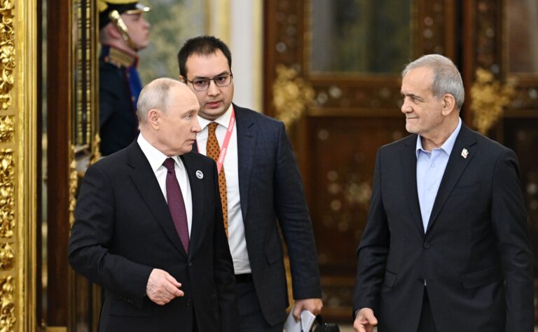 Владимир Путин и Масуд Пезешкиан